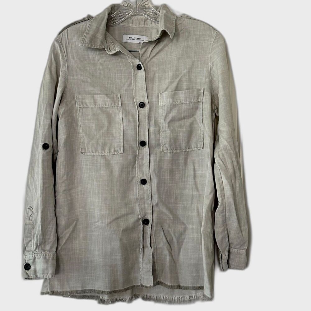 Zara Fringe Hem Button‑Up Blouse – Size M – Light Green/Gray